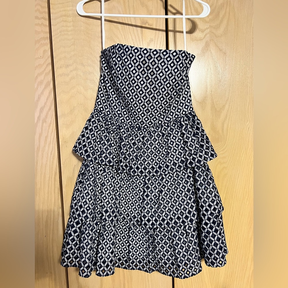 White House black market dress. Size 4. Navy blue and white